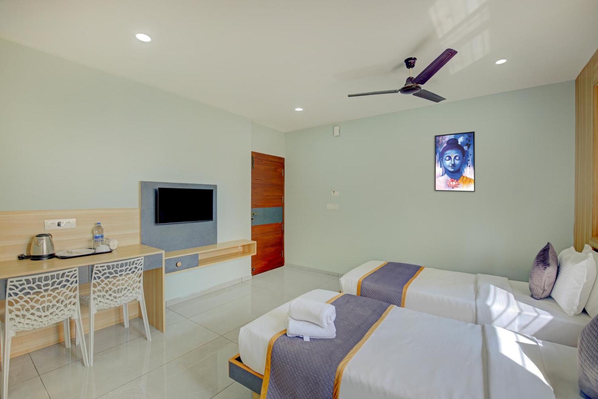 Hotel Park Lane Yelahanka 벵갈루루 외부 사진